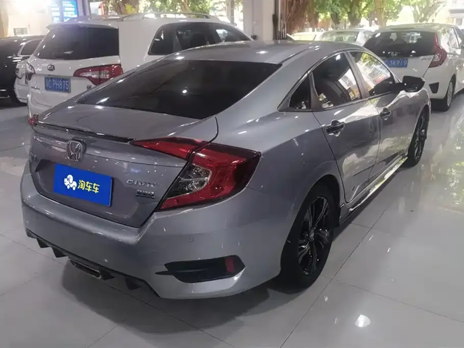Honda Civic 2021 из CN, фото 2