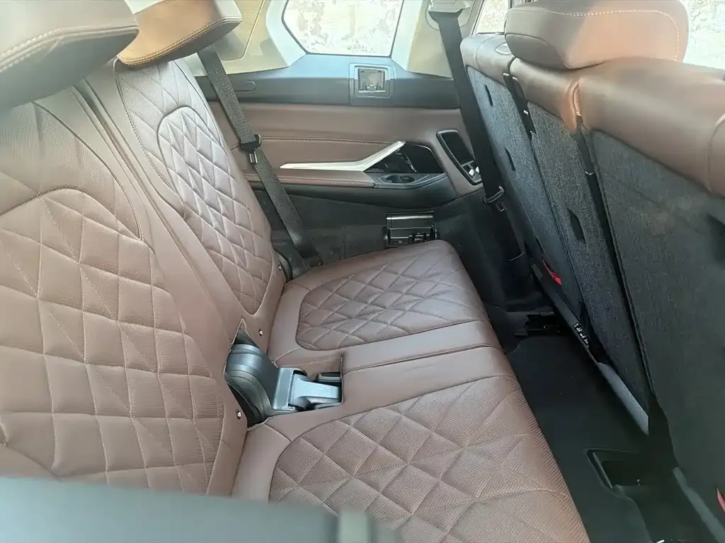 BMW X7 2025 из CN, фото 6