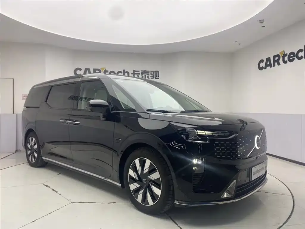 Volvo EM90 2025 из CN, фото 2