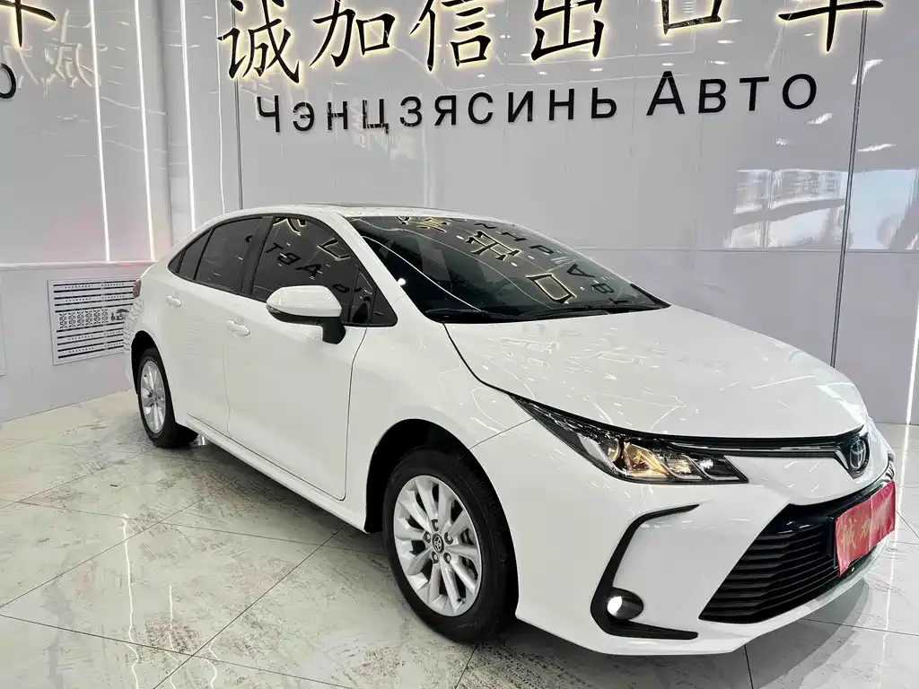 Toyota Corolla — фото 5