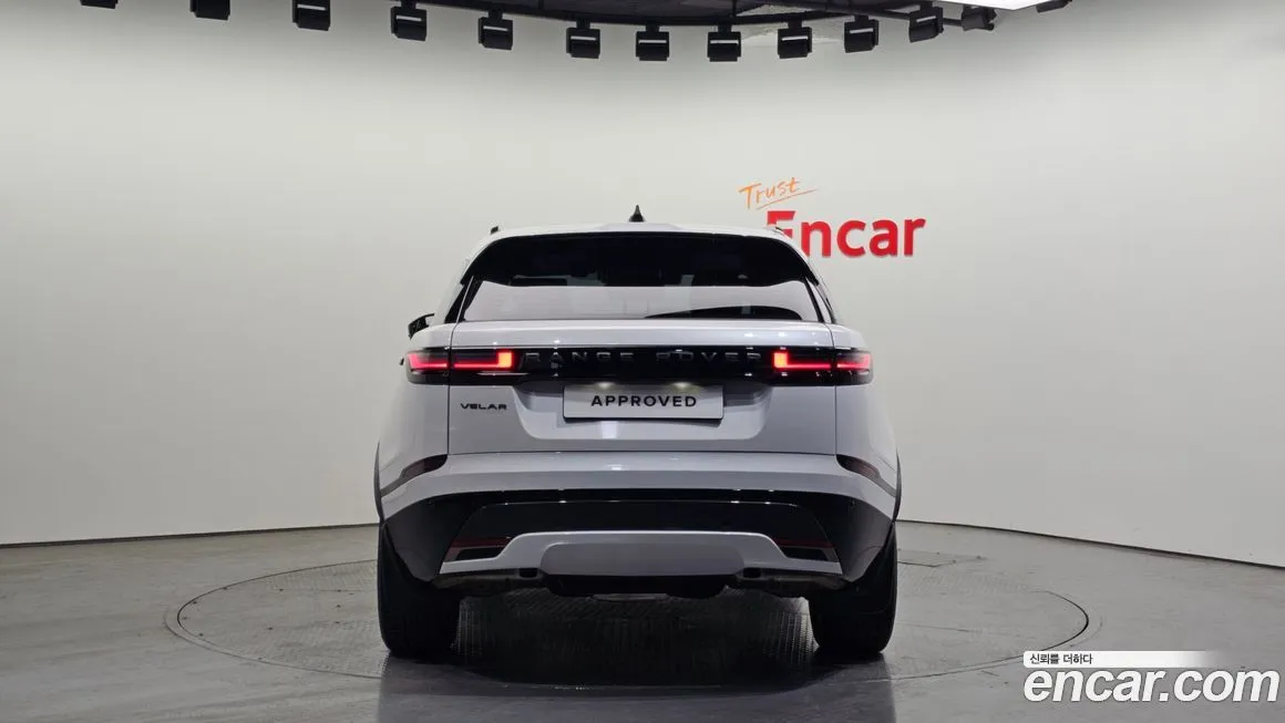Land Rover Range Rover Velar 2025 из KR, фото 9