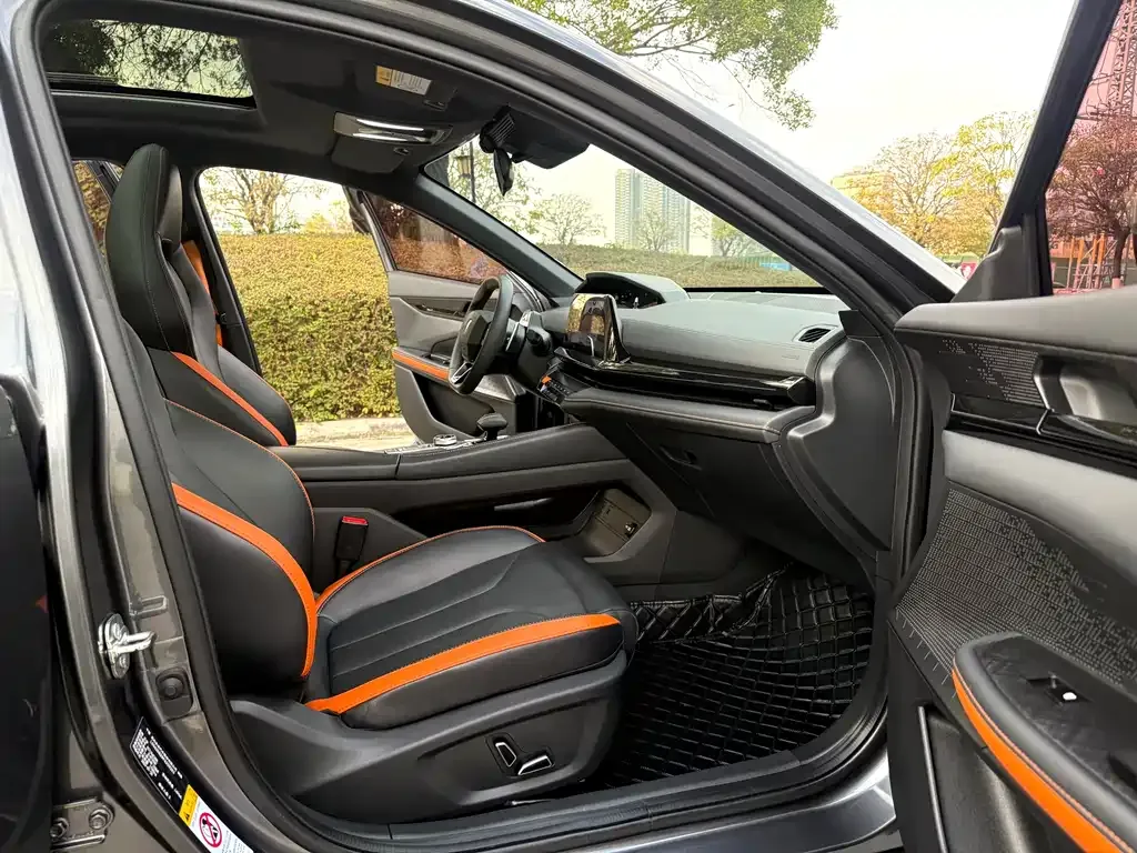 Changan UNI-V 2023 из CN, фото 3