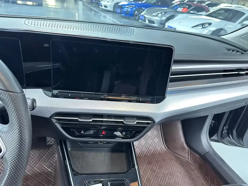 Volkswagen Lamando 2023 из CN, фото 8