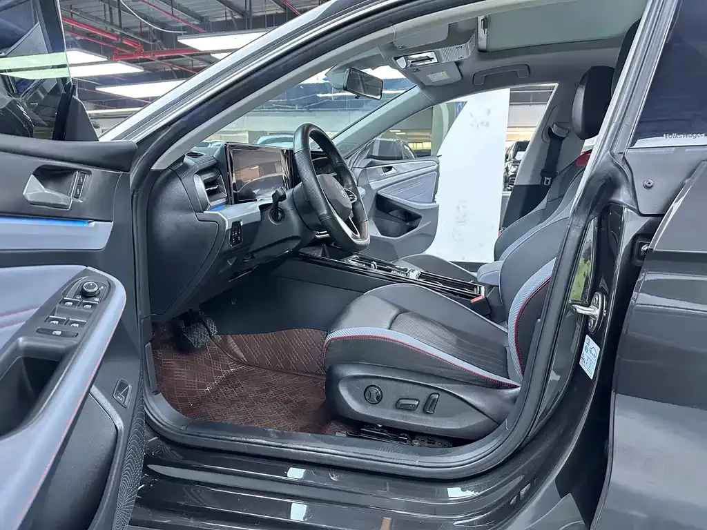 Volkswagen Lamando 2023 из CN, фото 10