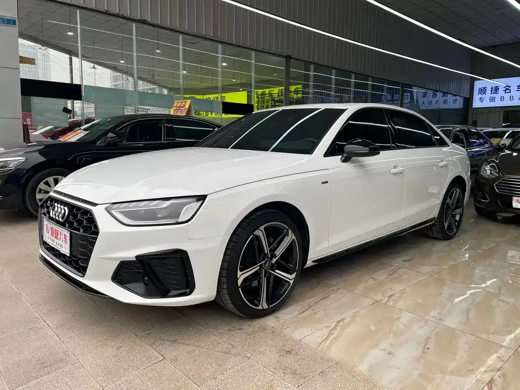 Audi A4L 2024 из CN, фото 1