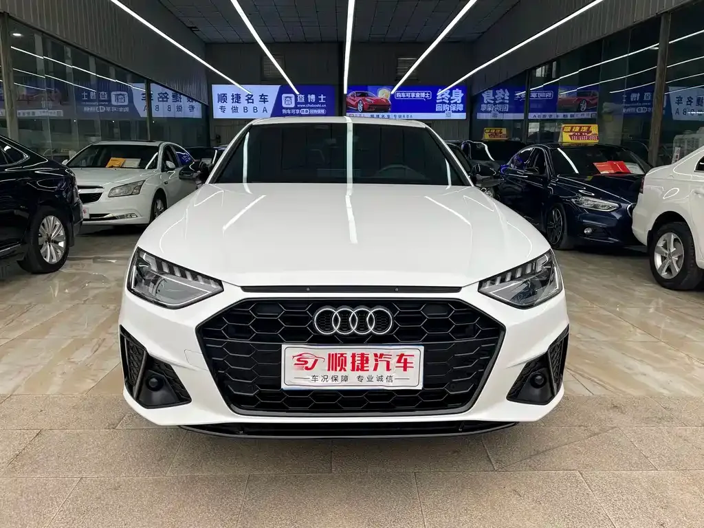 Audi A4L 2024 из CN, фото 5