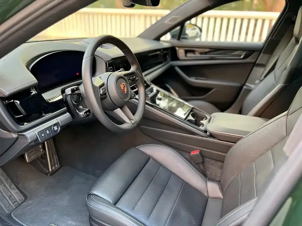 Porsche Panamera 2025 из CN, фото 10