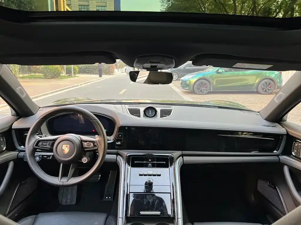 Porsche Panamera 2025 из CN, фото 4