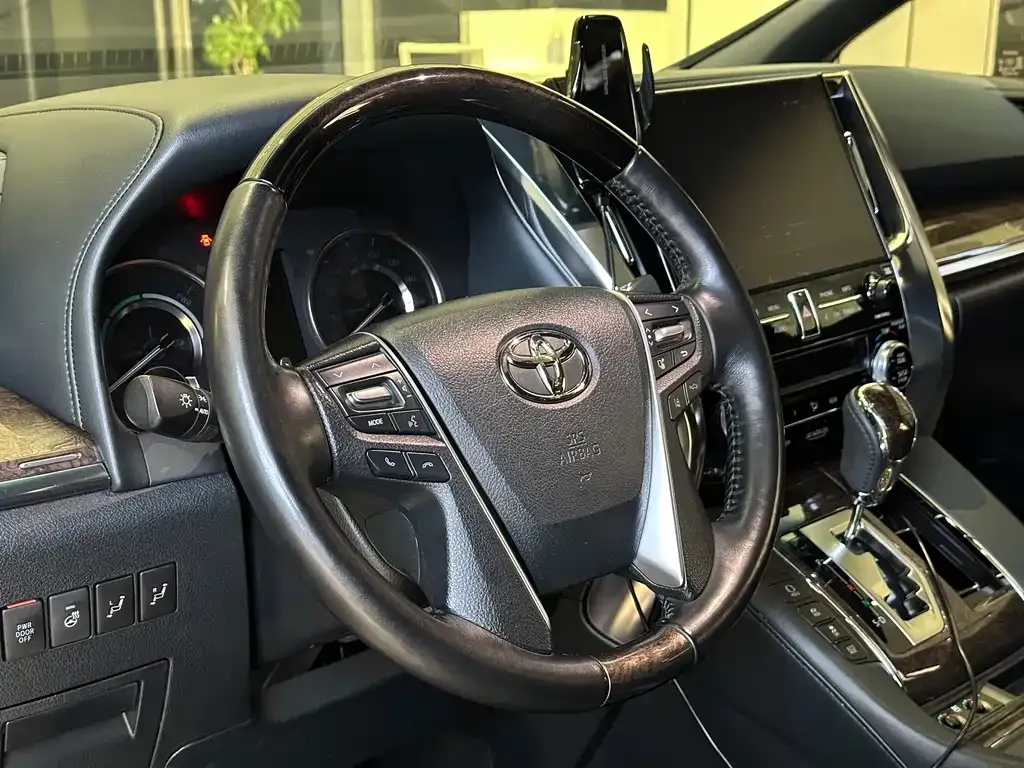 Toyota Alphard 2022 из CN, фото 8