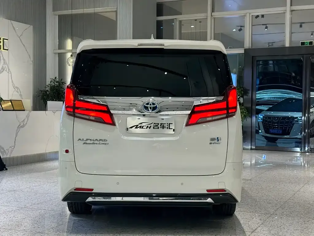 Toyota Alphard 2022 из CN, фото 2
