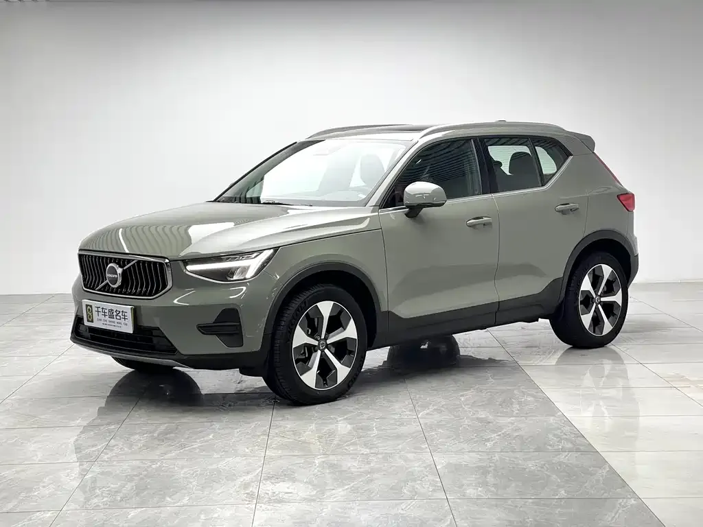 Volvo XC40 2024 из CN, фото 1
