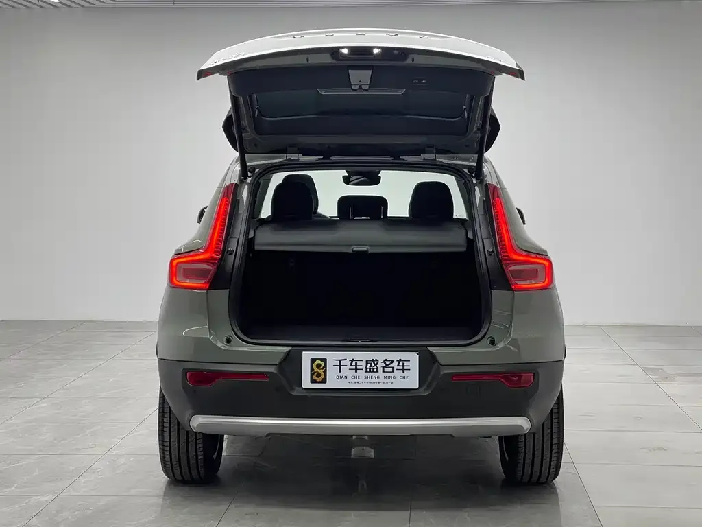 Volvo XC40 2024 из CN, фото 4