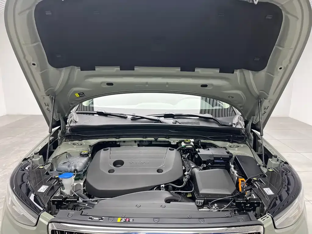 Volvo XC40 2024 из CN, фото 8