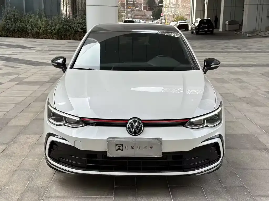 Volkswagen Golf 2023 из CN, фото 10
