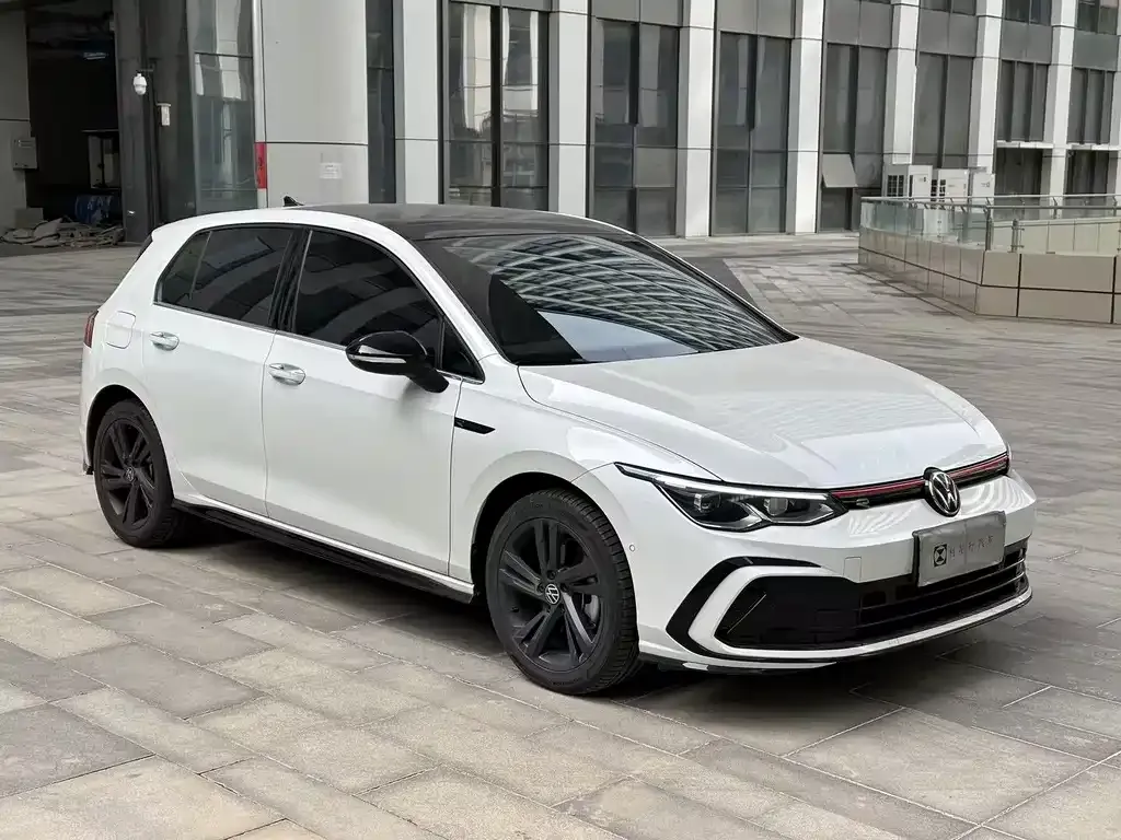 Volkswagen Golf 2023 из CN, фото 5