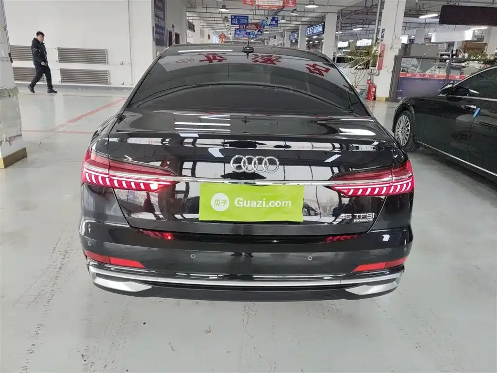 Audi A6L 2023 из CN, фото 10