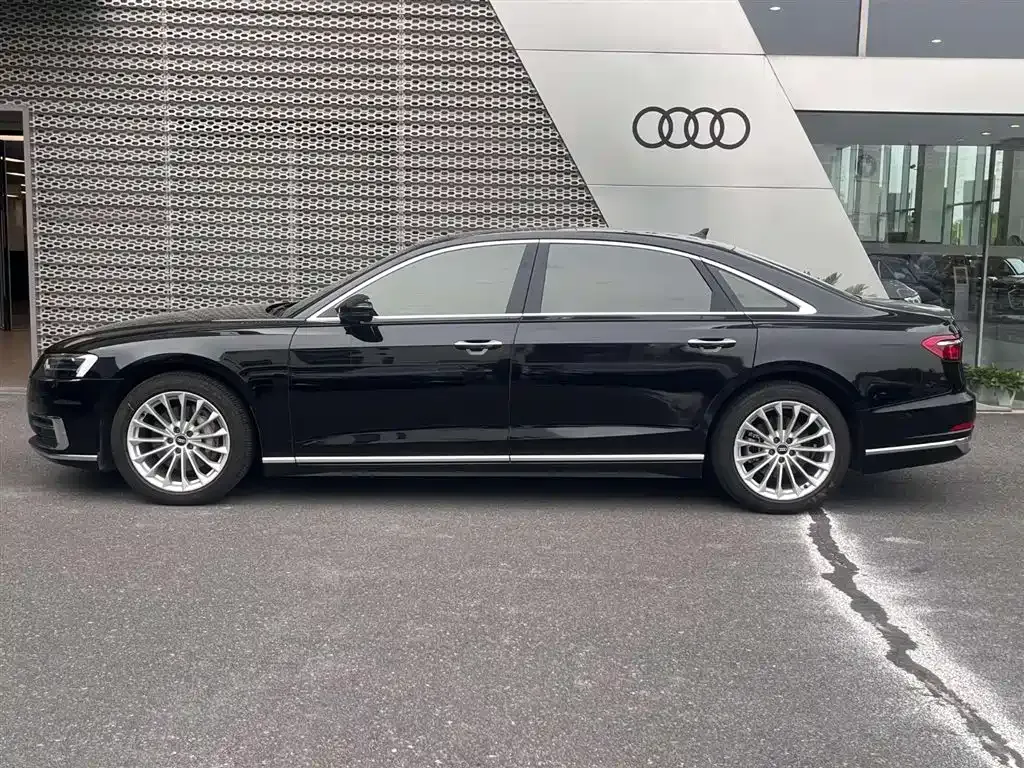 Audi A8 2021 из CN, фото 9