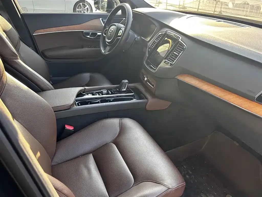 Volvo XC90 2021 из CN, фото 4