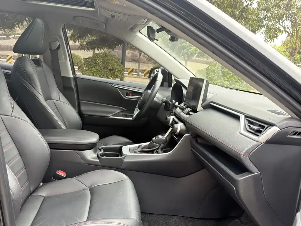 Toyota Wildlander New Energy 2021 из CN, фото 7