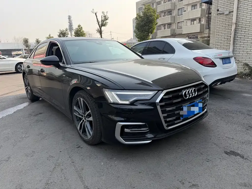 Audi A6L 2023 из CN, фото 6