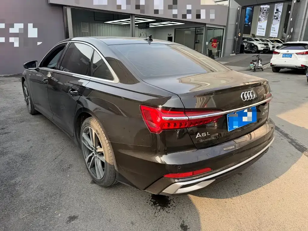Audi A6L 2023 из CN, фото 9