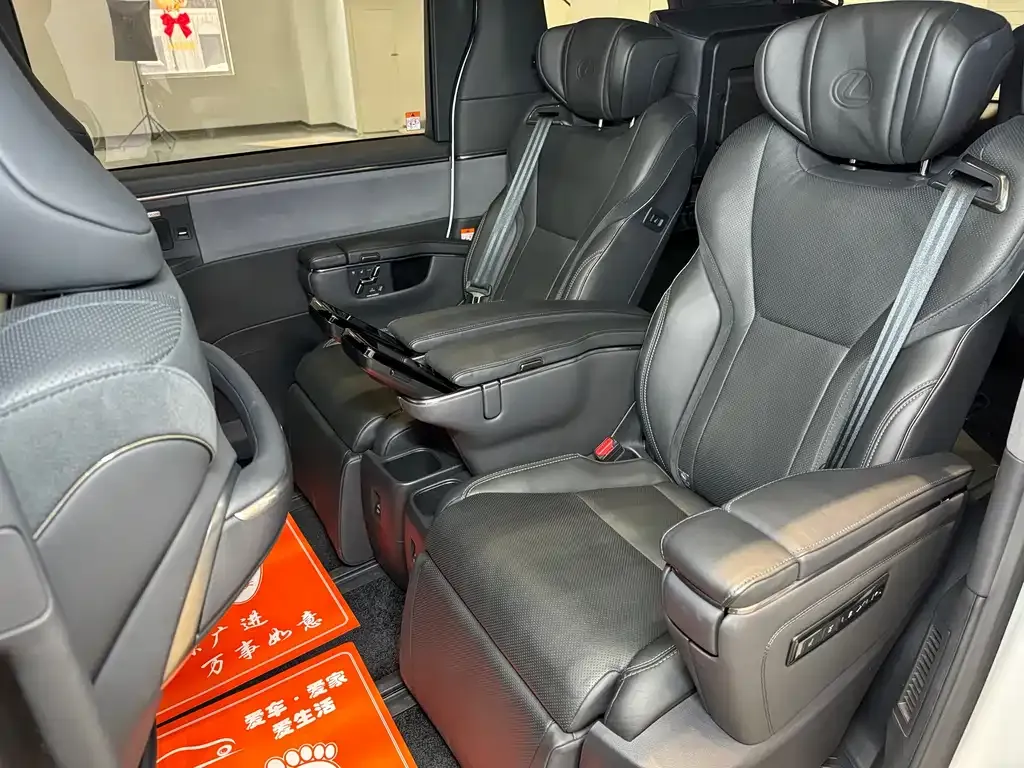 Lexus LM 2024 из CN, фото 5