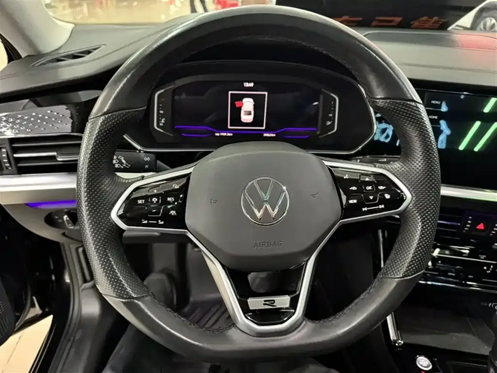 Volkswagen Passat — фото 8