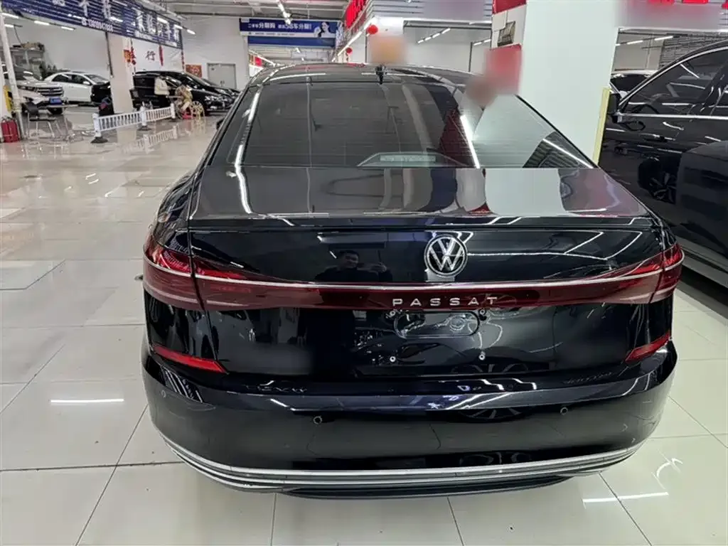 Volkswagen Passat — фото 10