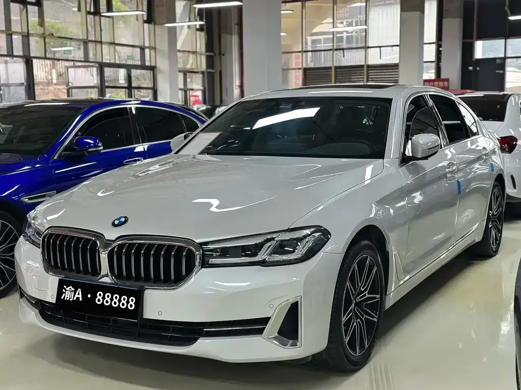 BMW 5 Series 2024 из CN, фото 1