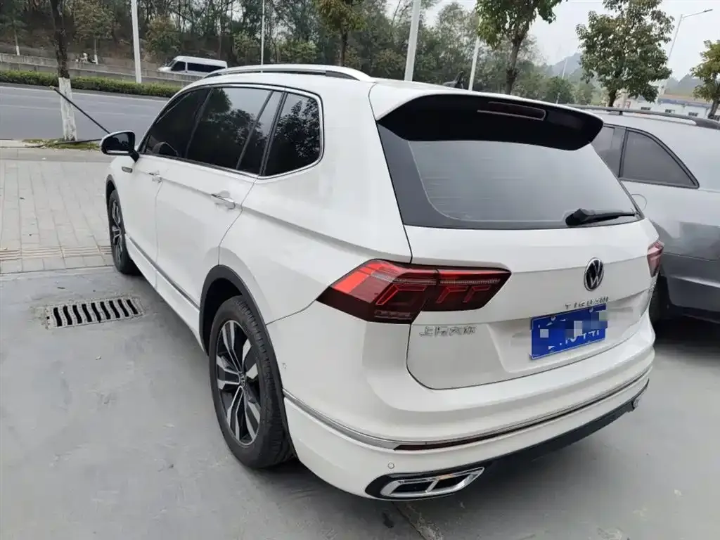 Volkswagen Tiguan L 2022 из CN, фото 8
