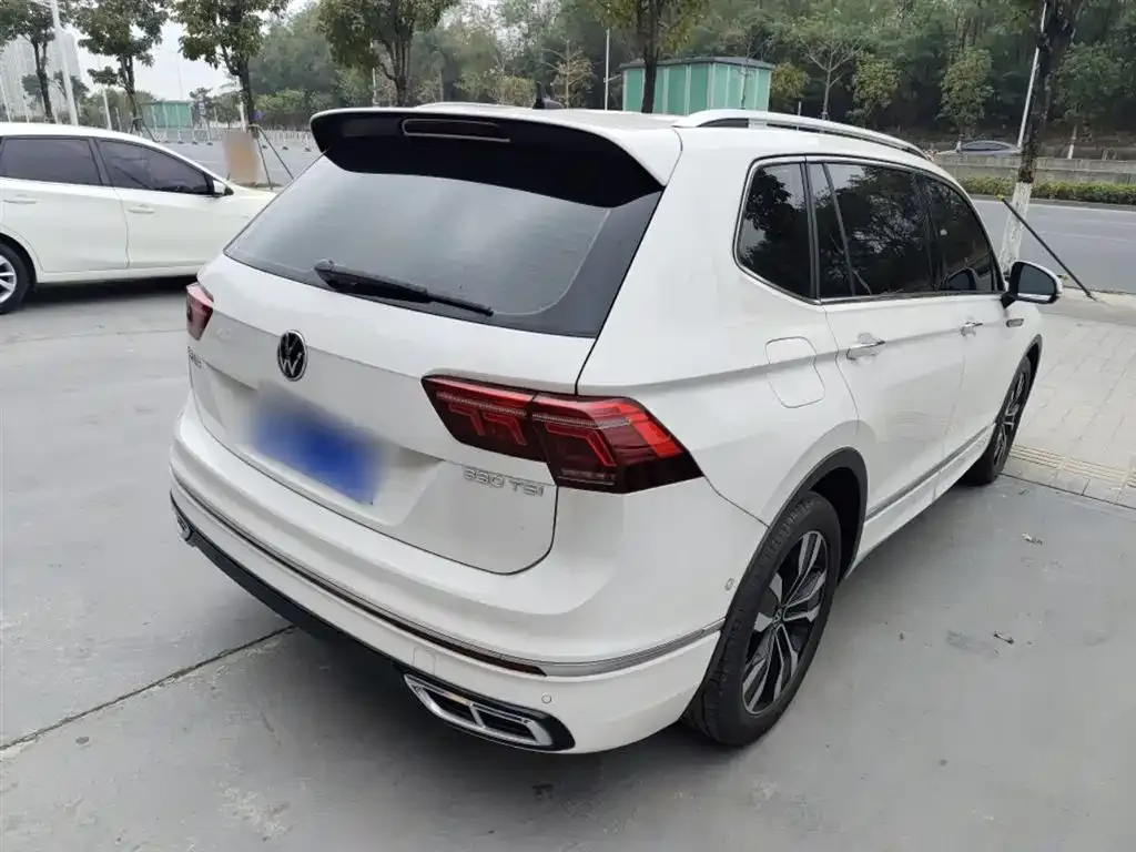 Volkswagen Tiguan L 2022 из CN, фото 4