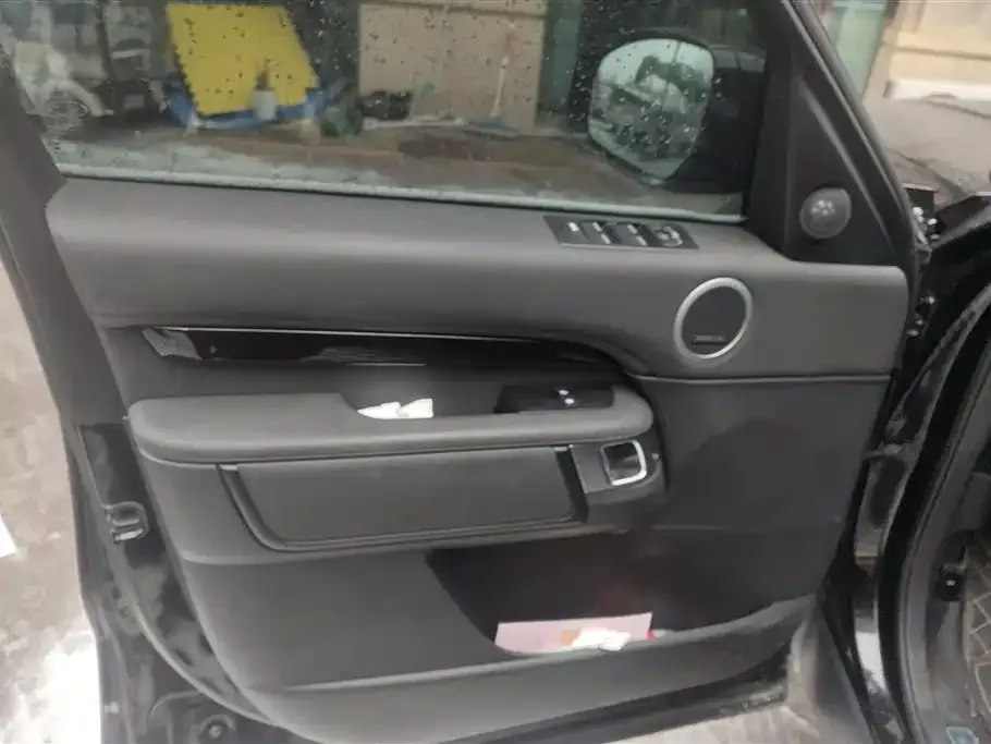 Land Rover Discovery 2024 из CN, фото 2