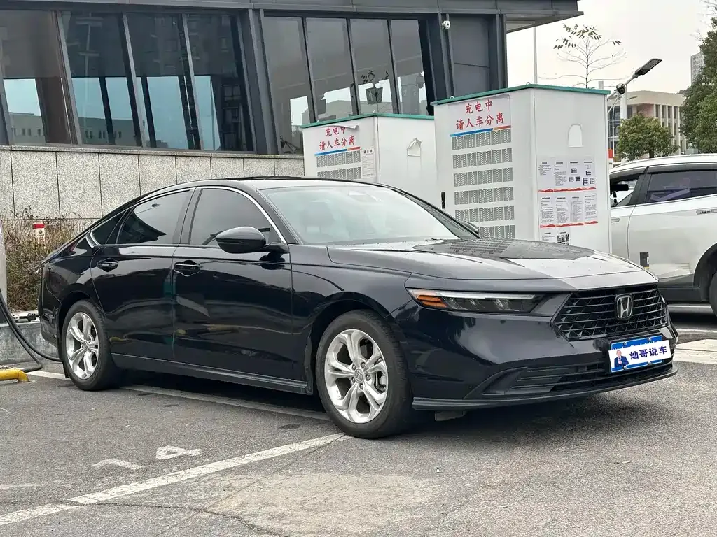 Honda Accord 2024 из CN, фото 9