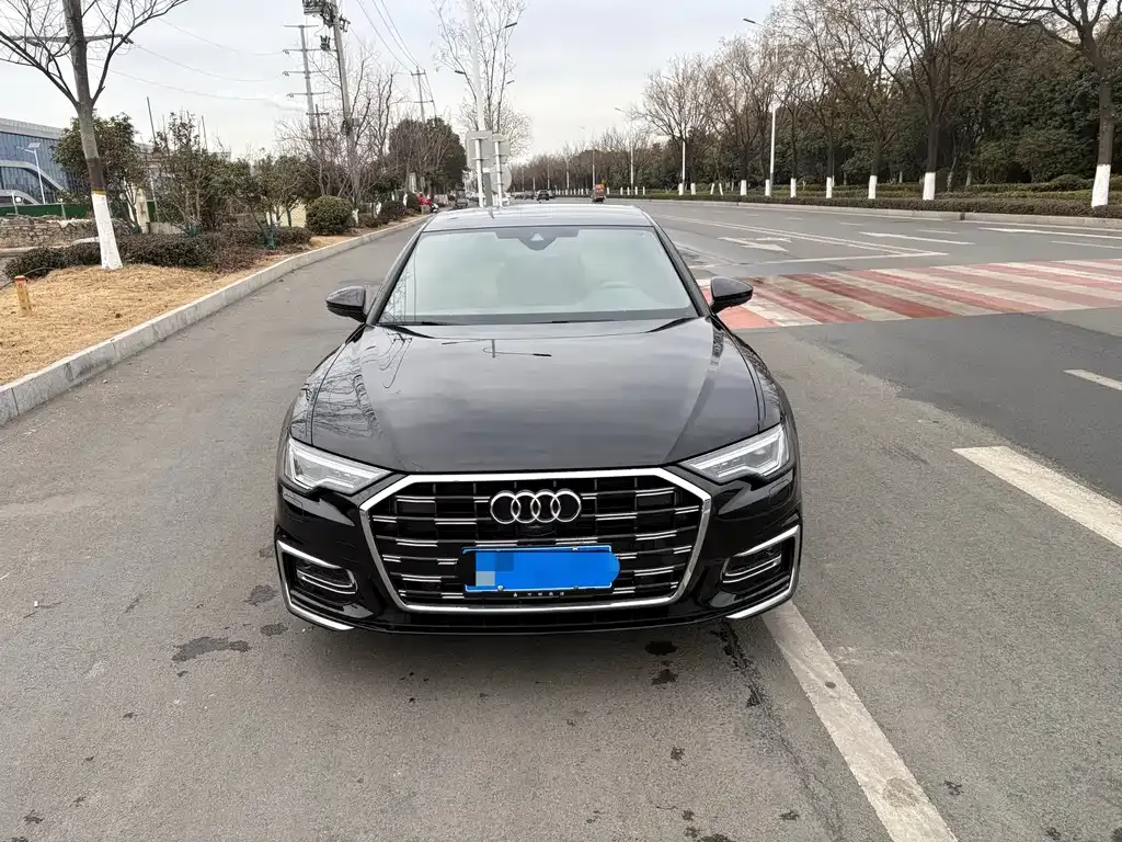 Audi A6L 2023 из CN, фото 2