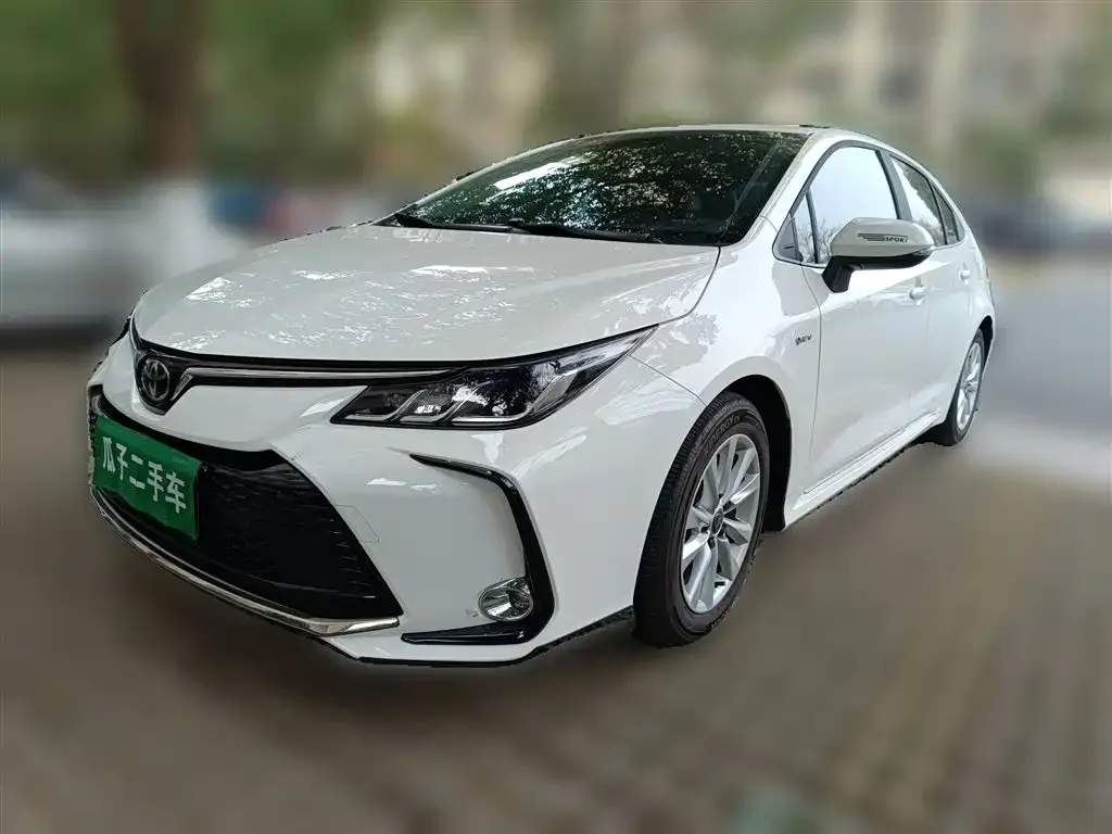 Toyota Corolla — фото 5