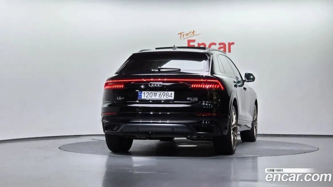 Audi Q8 2023 из KR, фото 4