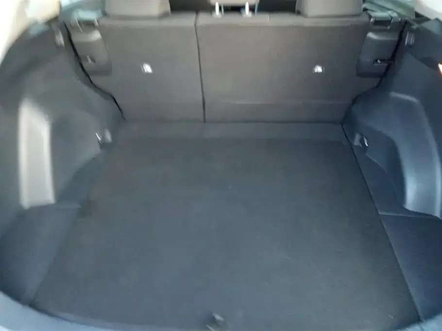 Toyota RAV4 — фото 8