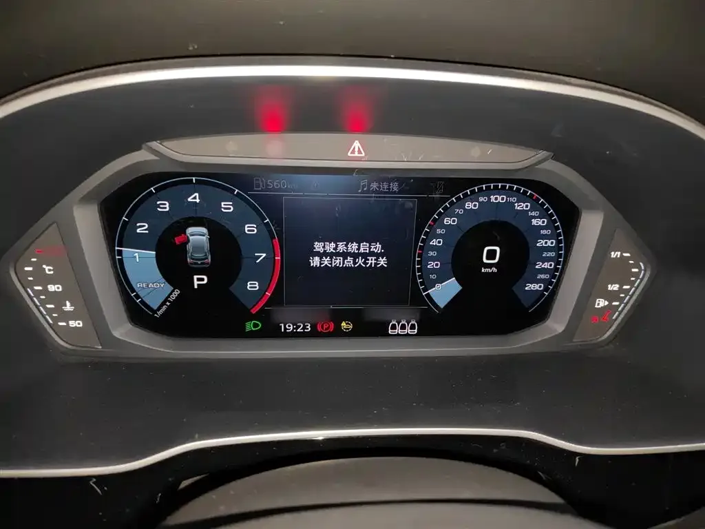 Audi Q3 2021 из CN, фото 4
