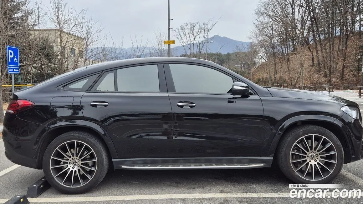 Mercedes-Benz GLE-Class — фото 6