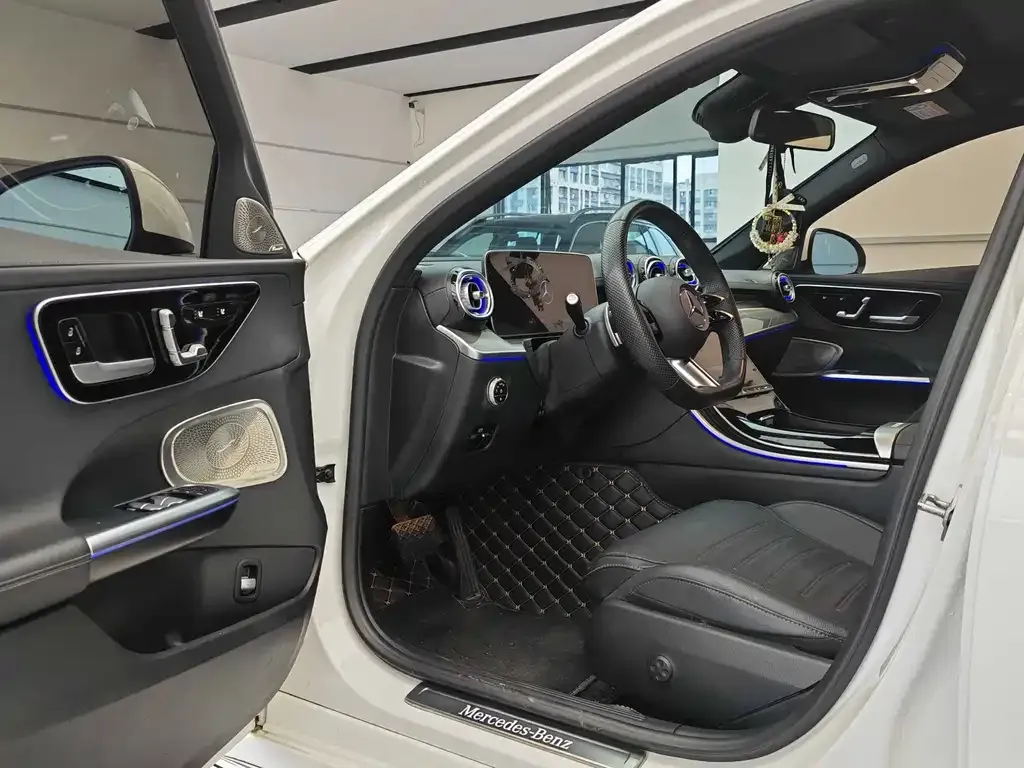 Mercedes-Benz C-Class 2023 из CN, фото 4