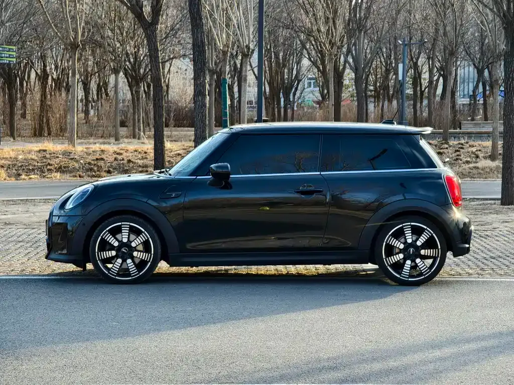 MINI Cooper (3-door) 2024 из CN, фото 4