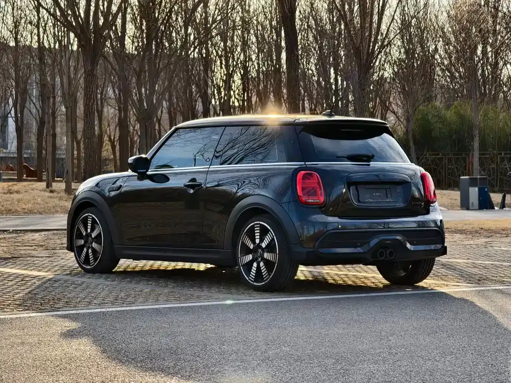 MINI Cooper (3-door) 2024 из CN, фото 5