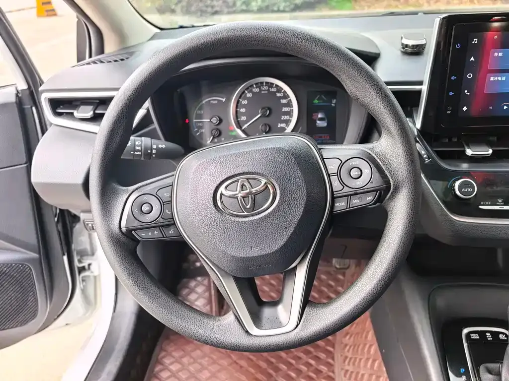 Toyota Corolla — фото 2