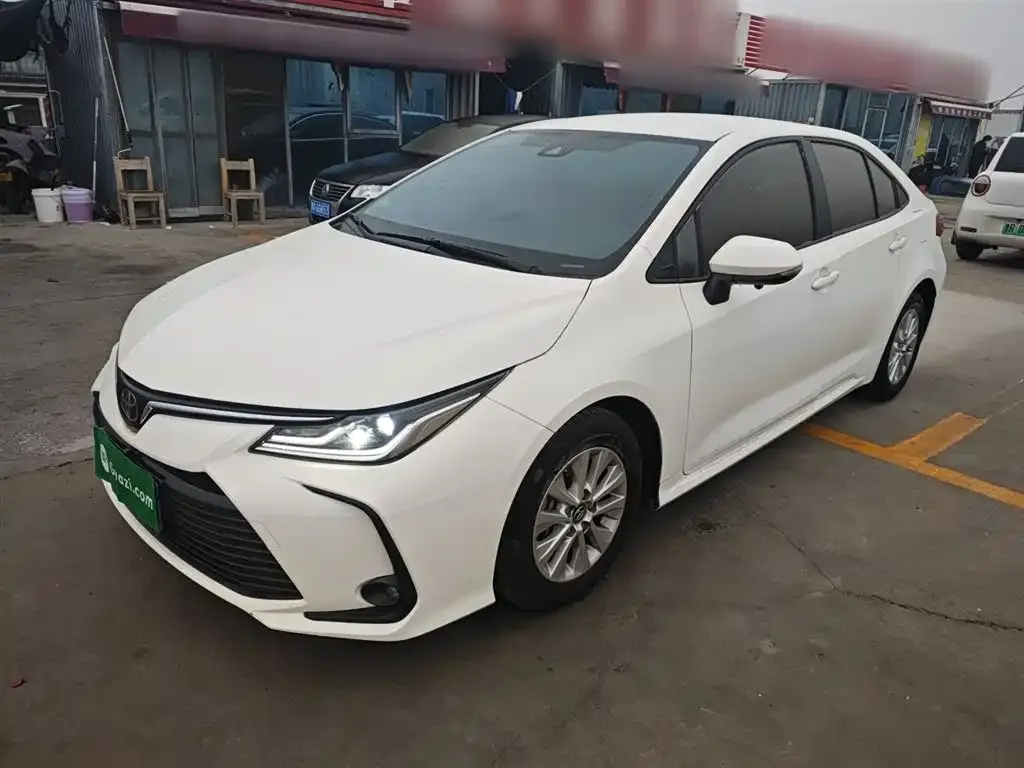 Toyota Corolla — фото 3