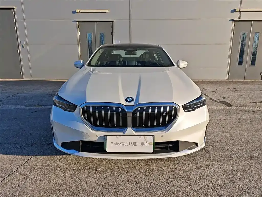 BMW i5 2025 из CN, фото 9