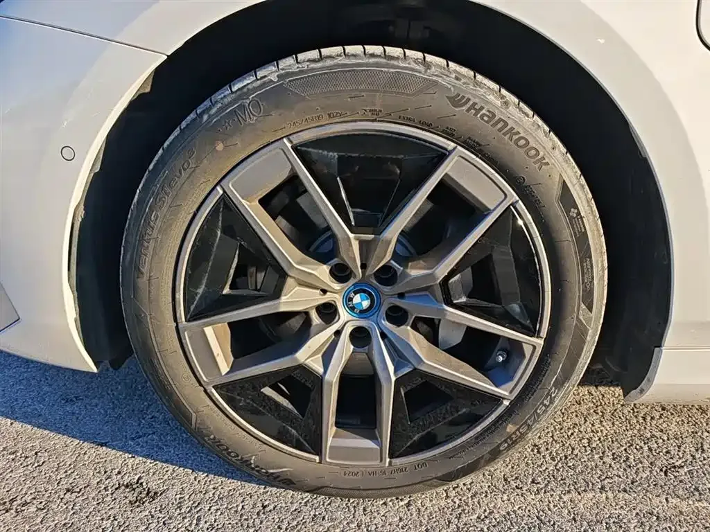 BMW i5 2025 из CN, фото 8