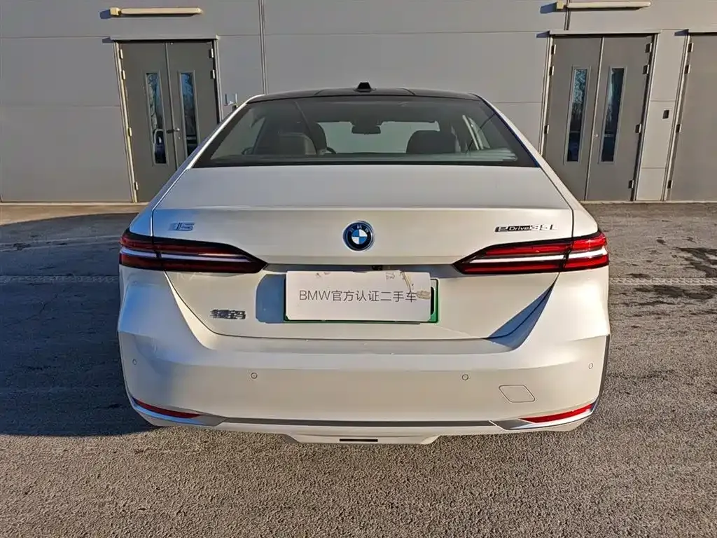 BMW i5 2025 из CN, фото 5