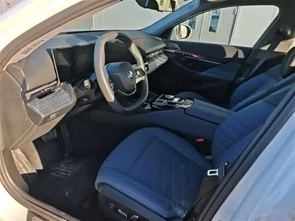 BMW i5 2025 из CN, фото 3