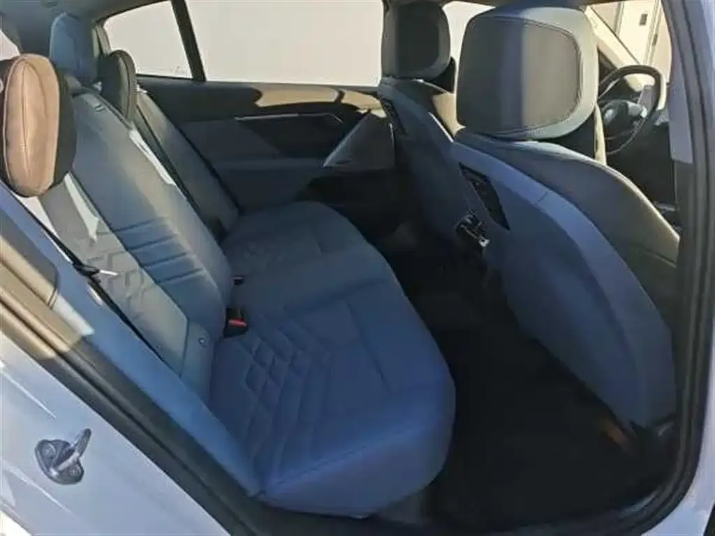 BMW i5 2025 из CN, фото 2