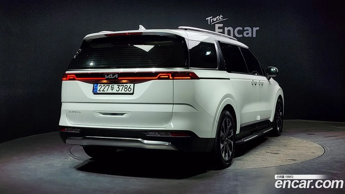 Kia Carnival 2023 из KR, фото 3